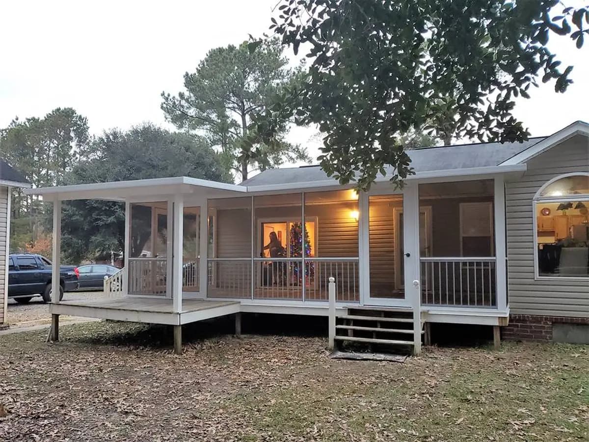 Integrated Screen Railings | Sunspace Sunrooms Corporate