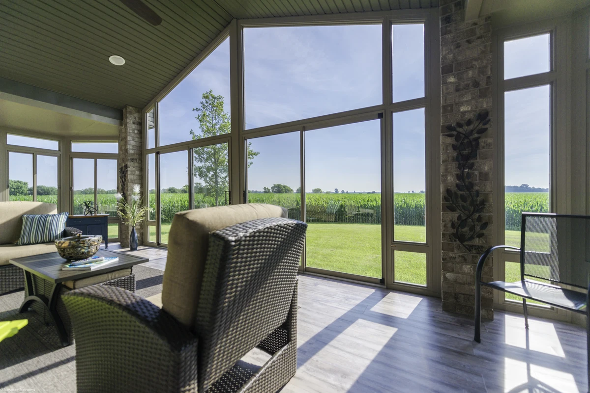 Sunspace Model 400 insulated sunroom